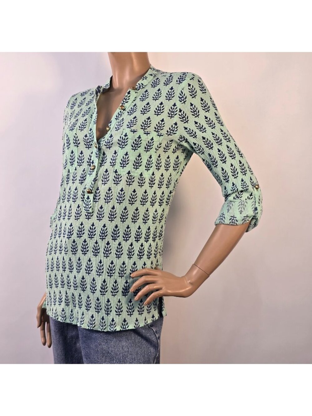 Liza Byrd Green Cotton Top Blue Botanical Block Print Roll-Tab Sleeve Size M